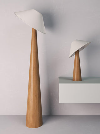 Apex Lampadaire en Bois Taperé