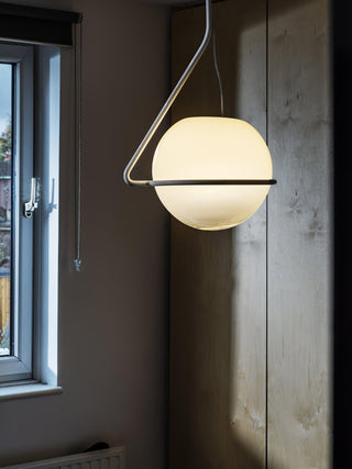 Circular Suspension Minimaliste