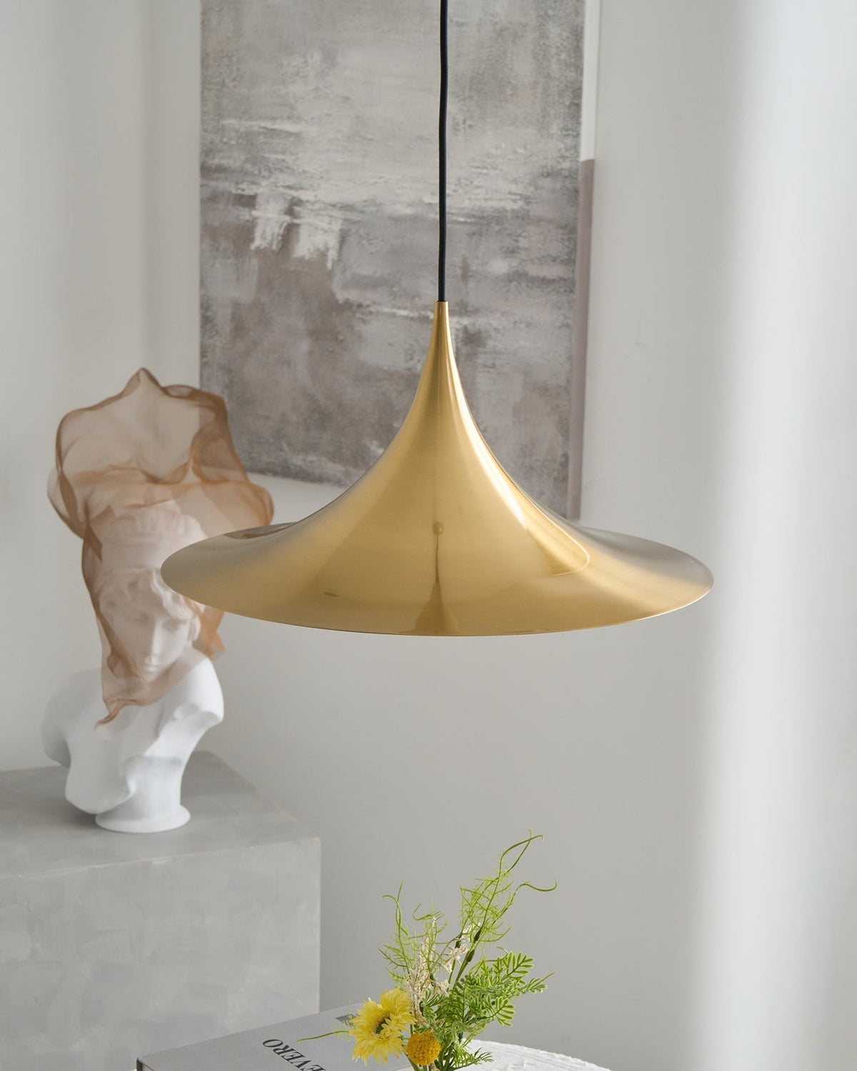 Viro Pendant Lamp Slim Neck and Wide Flare Contemporary Dining-Neutral Decor