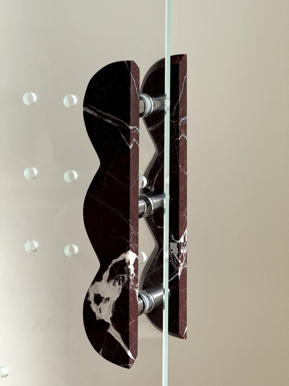 Twin-Curve Pull Handle-Neutral Decor