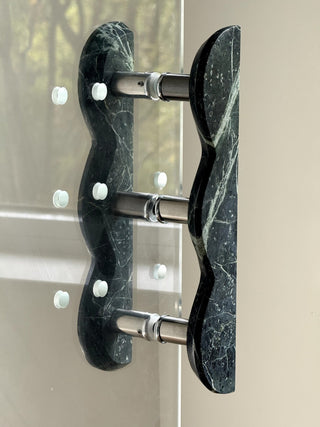 Twin-Curve Pull Handle-Neutral Decor