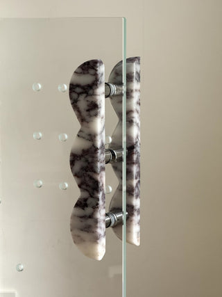 Twin-Curve Pull Handle-Neutral Decor