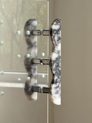 Twin-Curve Pull Handle-Neutral Decor