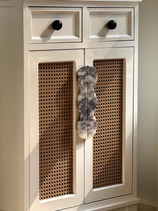 Twin-Curve Pull Handle-Neutral Decor