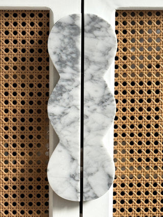 Twin-Curve Pull Handle-Neutral Decor