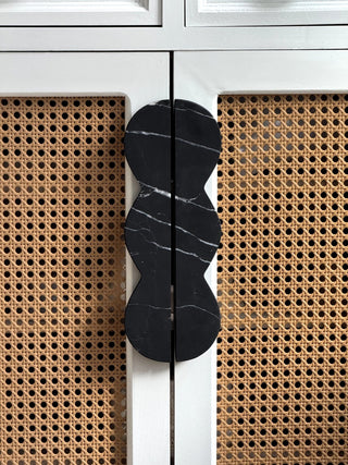 Twin-Curve Pull Handle-Neutral Decor