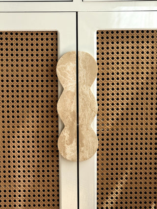 Twin-Curve Pull Handle-Neutral Decor