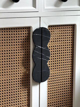Twin-Curve Pull Handle-Neutral Decor