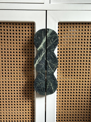 Twin-Curve Pull Handle-Neutral Decor
