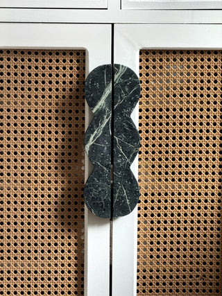 Twin-Curve Pull Handle-Neutral Decor