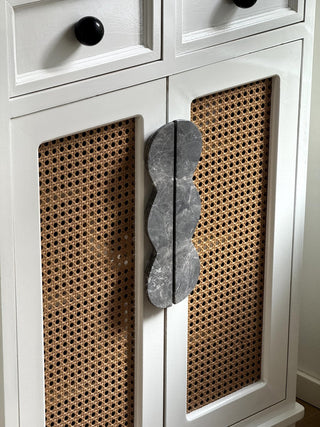 Twin-Curve Pull Handle-Neutral Decor