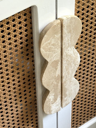 Twin-Curve Pull Handle-Neutral Decor