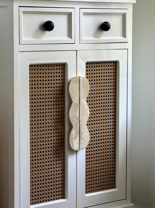 Twin-Curve Pull Handle-Neutral Decor