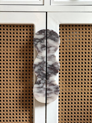 Twin-Curve Pull Handle-Neutral Decor