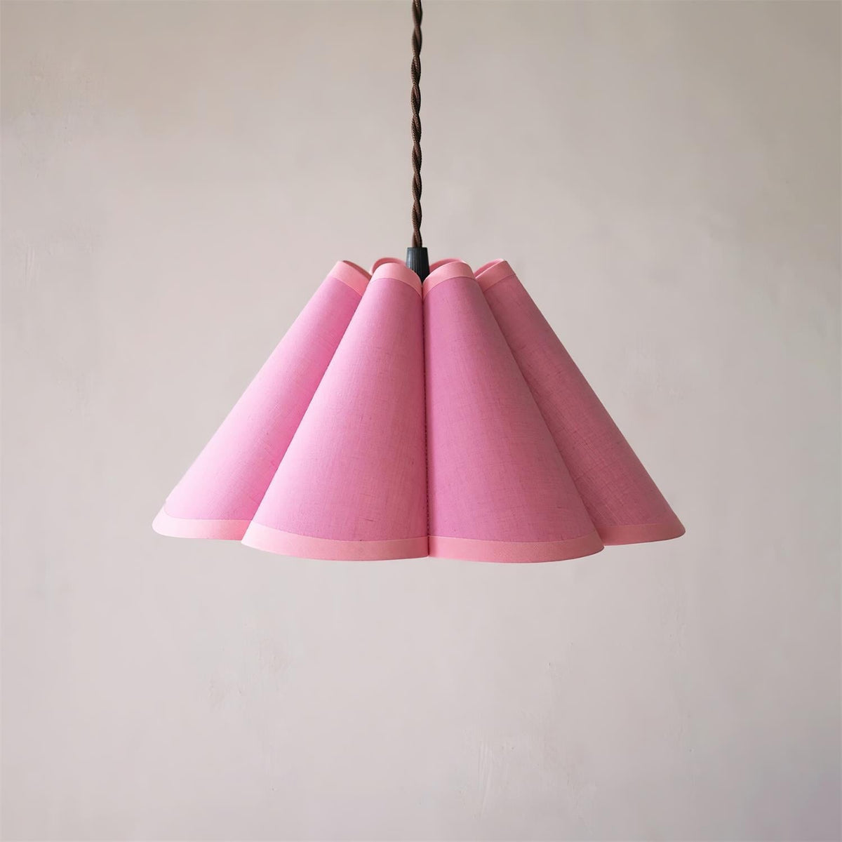 Velenaine Suspension