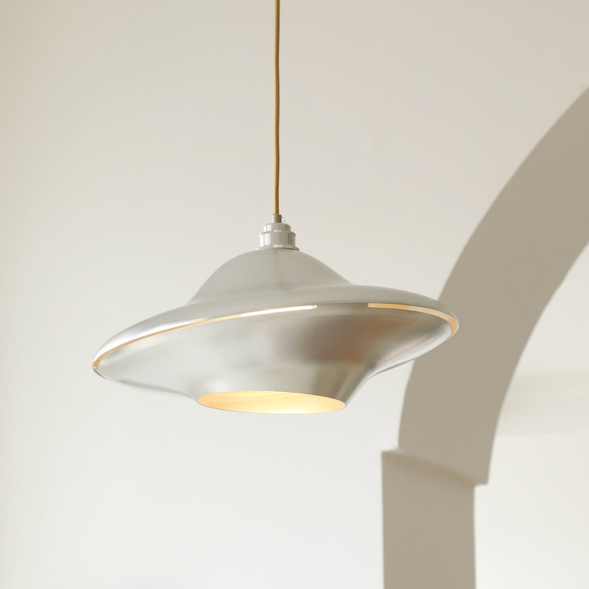 Lioriseria Suspension