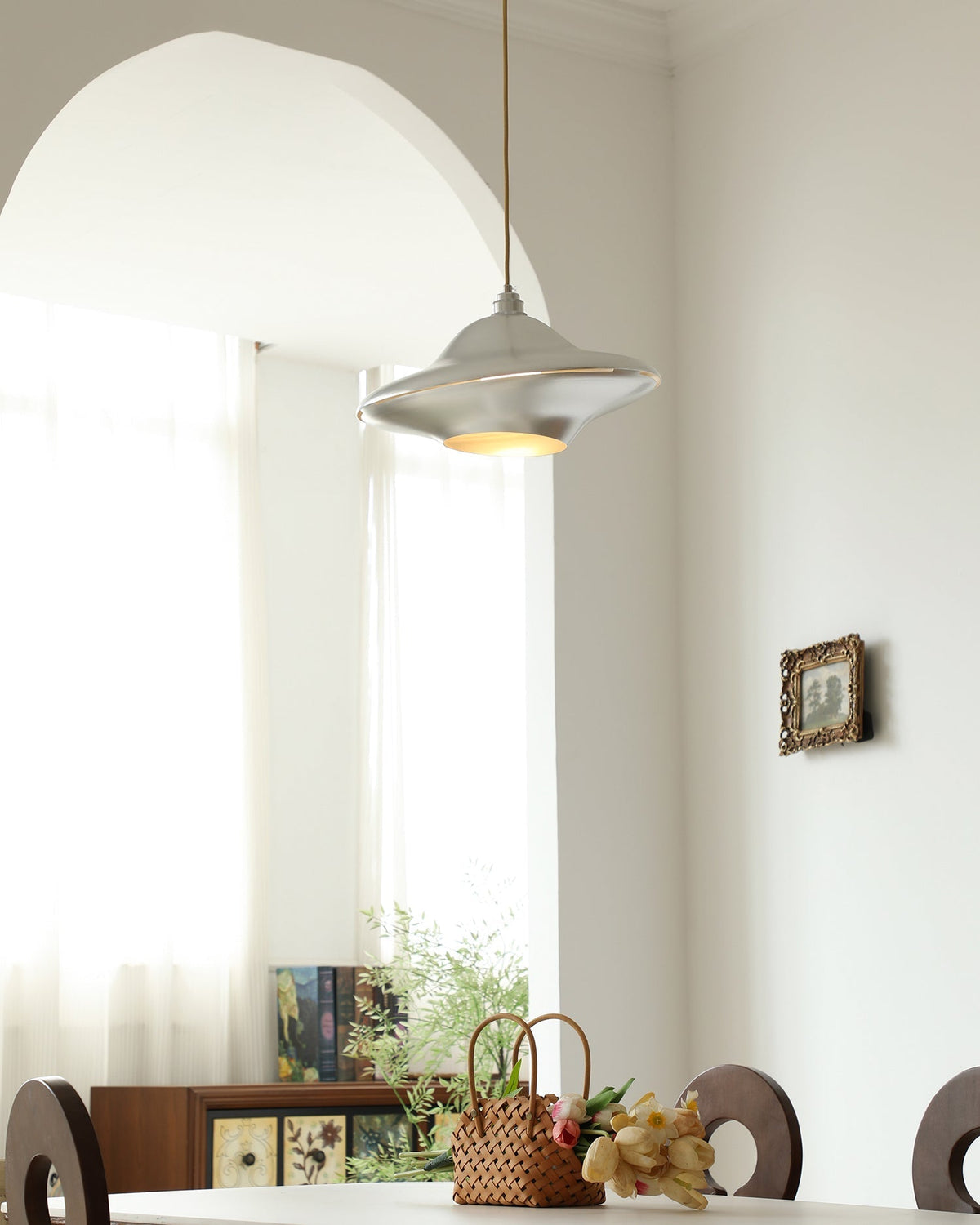 Lioriseria Suspension