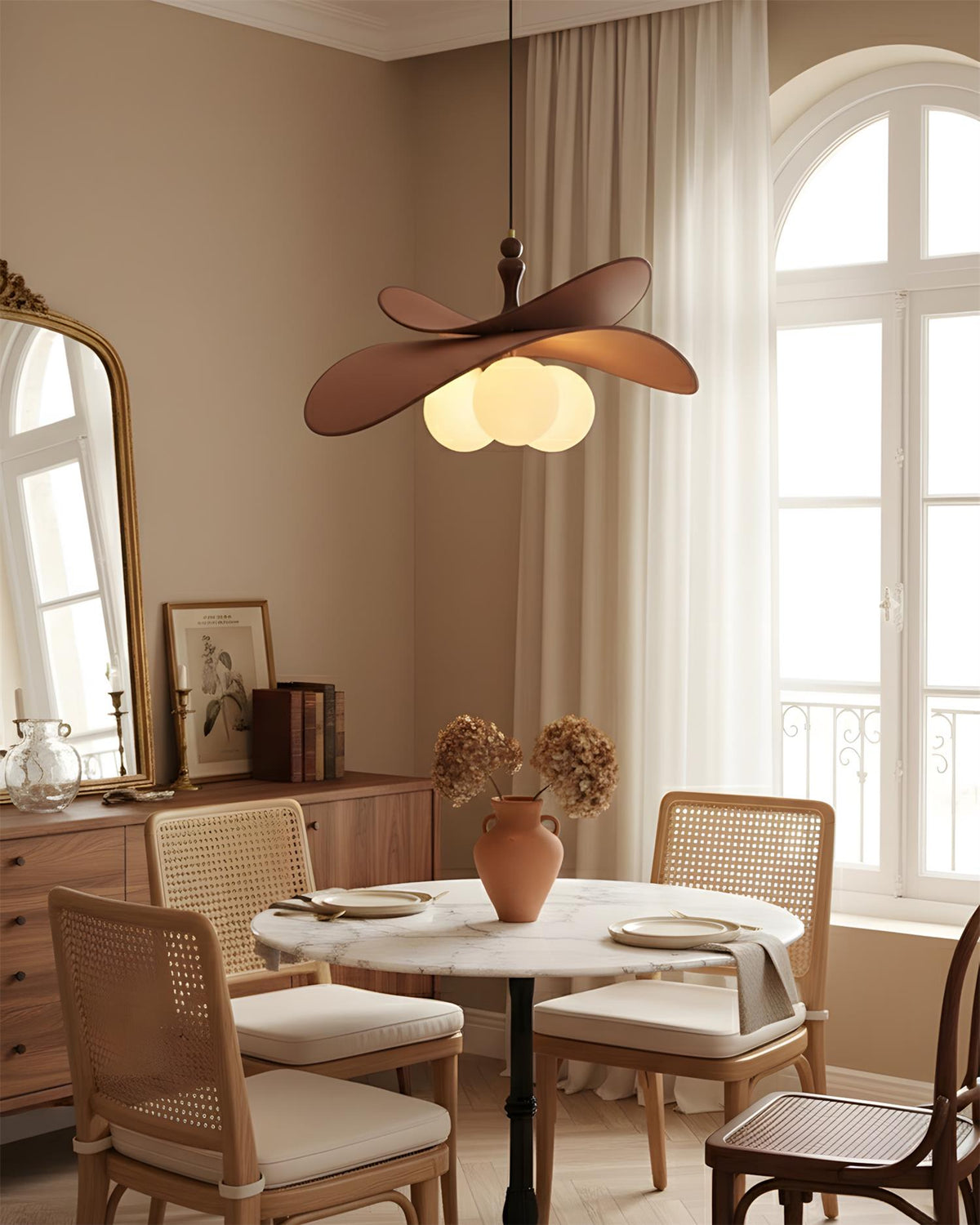 Arlena Suspension