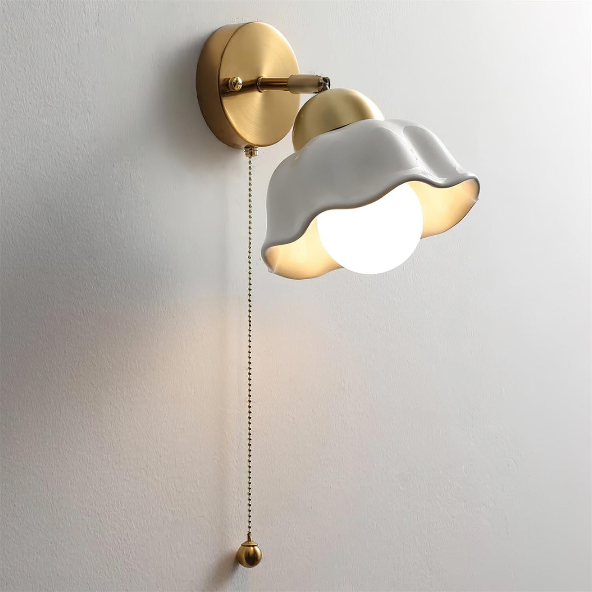 Wall Lamp Brass and Ceramic Wavy Shade Globe Accent Retro Artistic-Neutral Decor