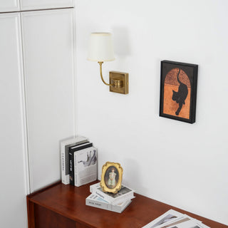 Victor Applique Murale en Bronze Noir et Tissu
