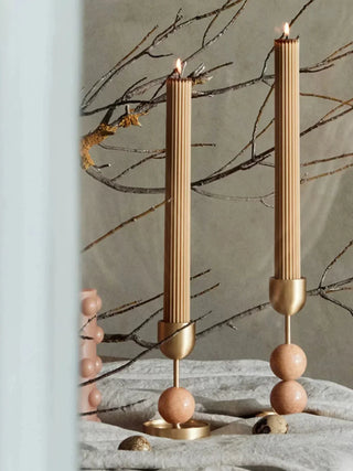 Fuldo Support à Bougies Sphérique Verdoyant en Laiton Brossé d'Intérieur Moderne du Milieu du Siècle