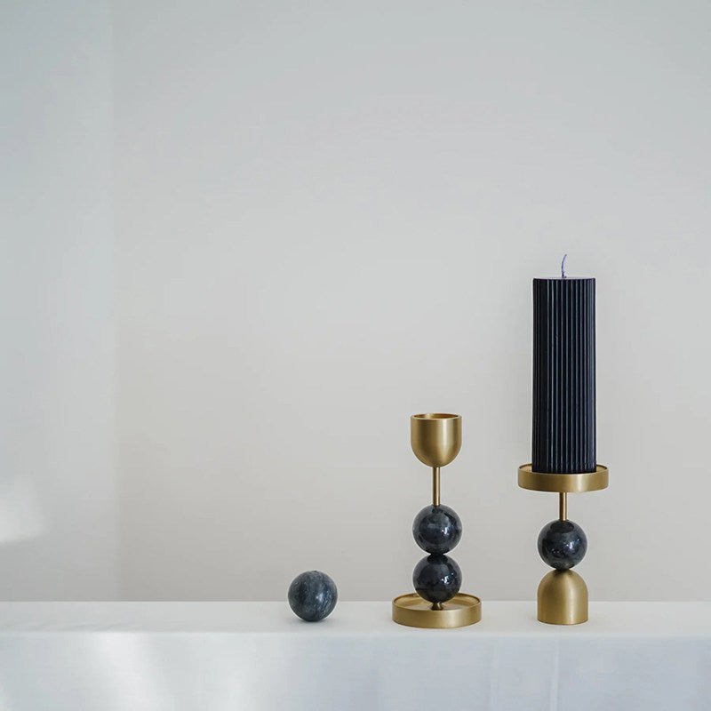 Fuldo Support à Bougies Sphérique Verdoyant en Laiton Brossé d'Intérieur Moderne du Milieu du Siècle