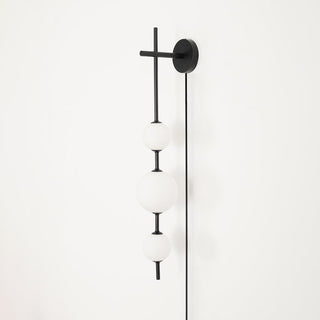 Ilraeia Vertical Globe Plug-in Wall Lamp-Luire
