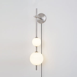 Ilraeia Vertical Globe Plug-in Wall Lamp-Luire