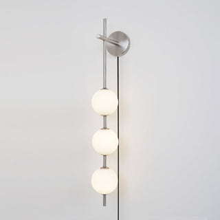 Ilraeia Vertical Globe Plug-in Wall Lamp-Luire