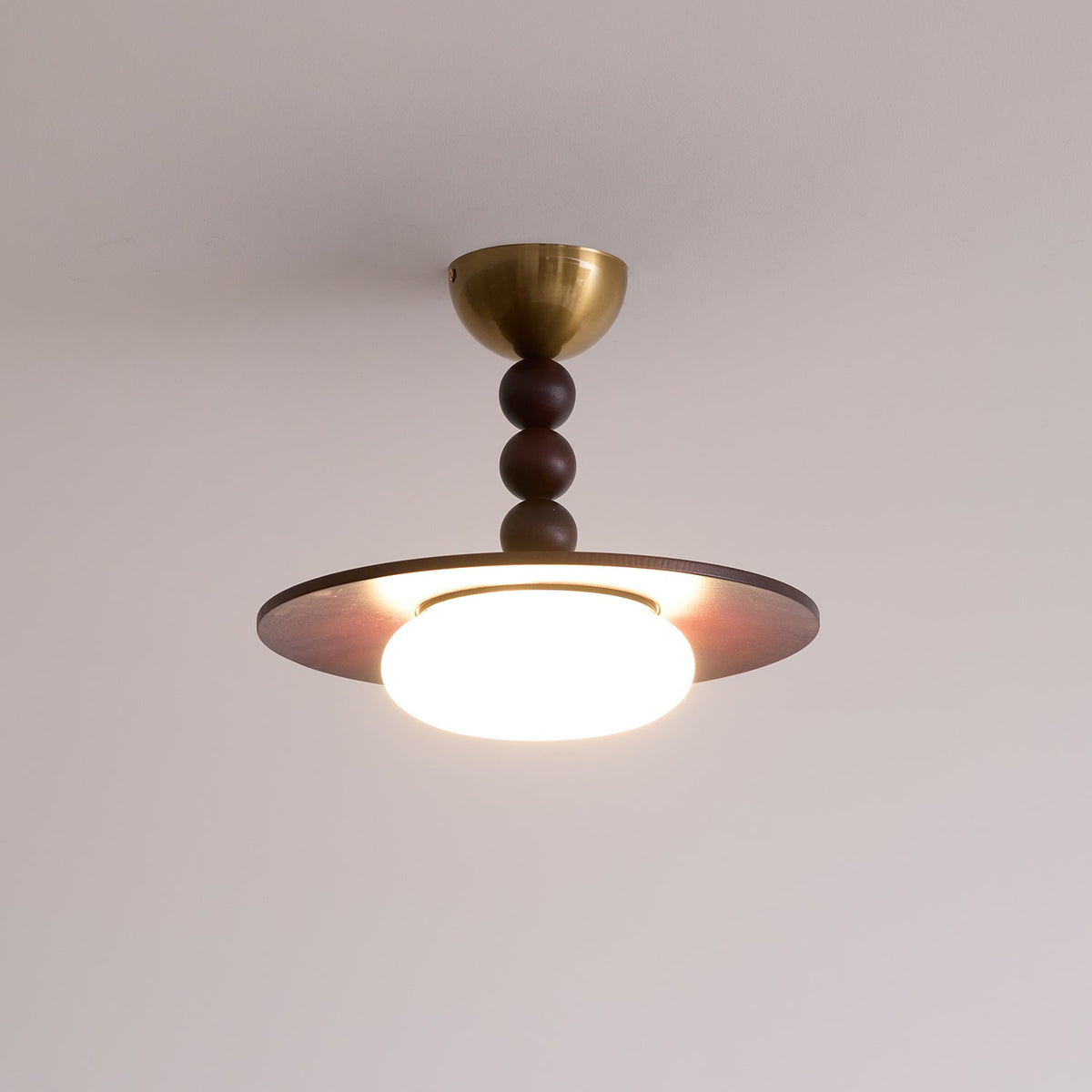 Yeste Plafonnier couleur noyer et imitation albâtre blanche