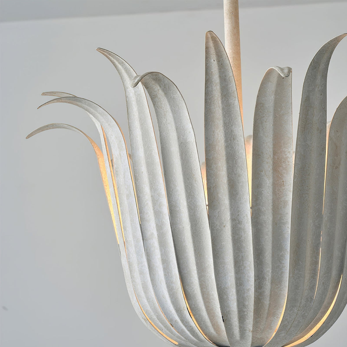 Top-down view of the pendant, revealing the leaf arrangement.