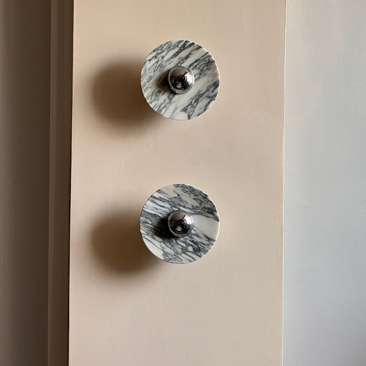 Wall Lamp Marble Disc LED Modern Light Fixture Multiple Colors-Neutral Decor