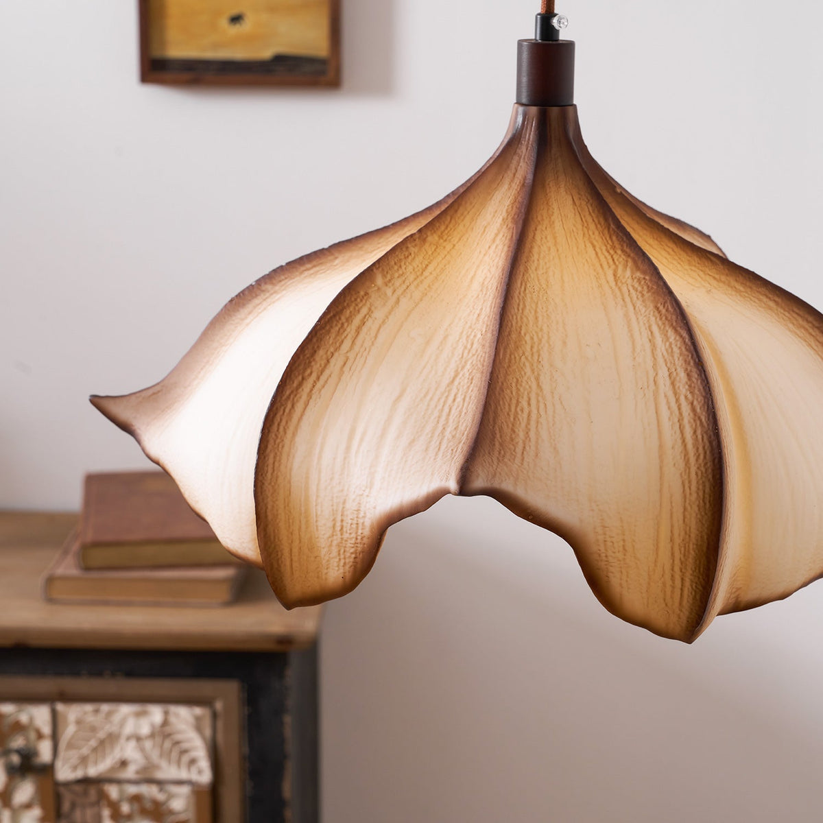 The light's texture and form in natural daylight.