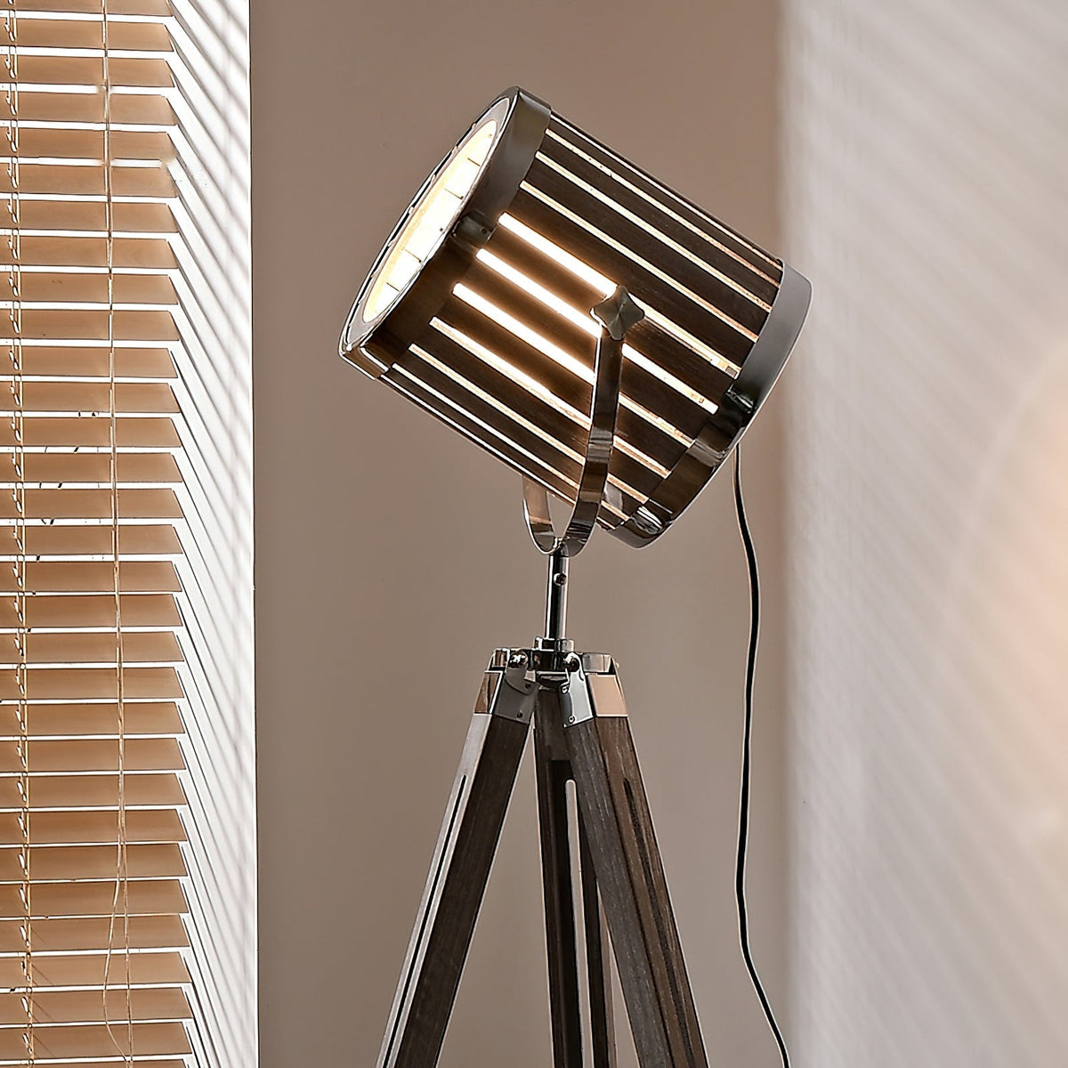 Lioroielle Lampadaire