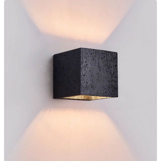 Valeise Applique Murale en Travertin Noir Cube