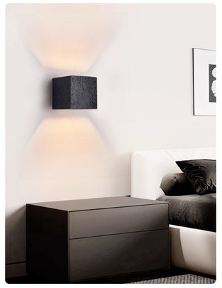 Valeise Applique Murale en Travertin Noir Cube