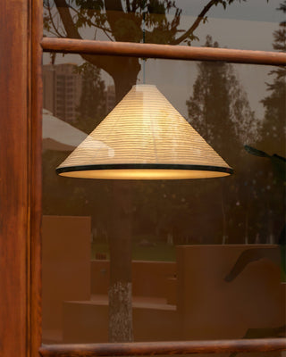 Conic Suspension Lampe Pyramidale en Papier