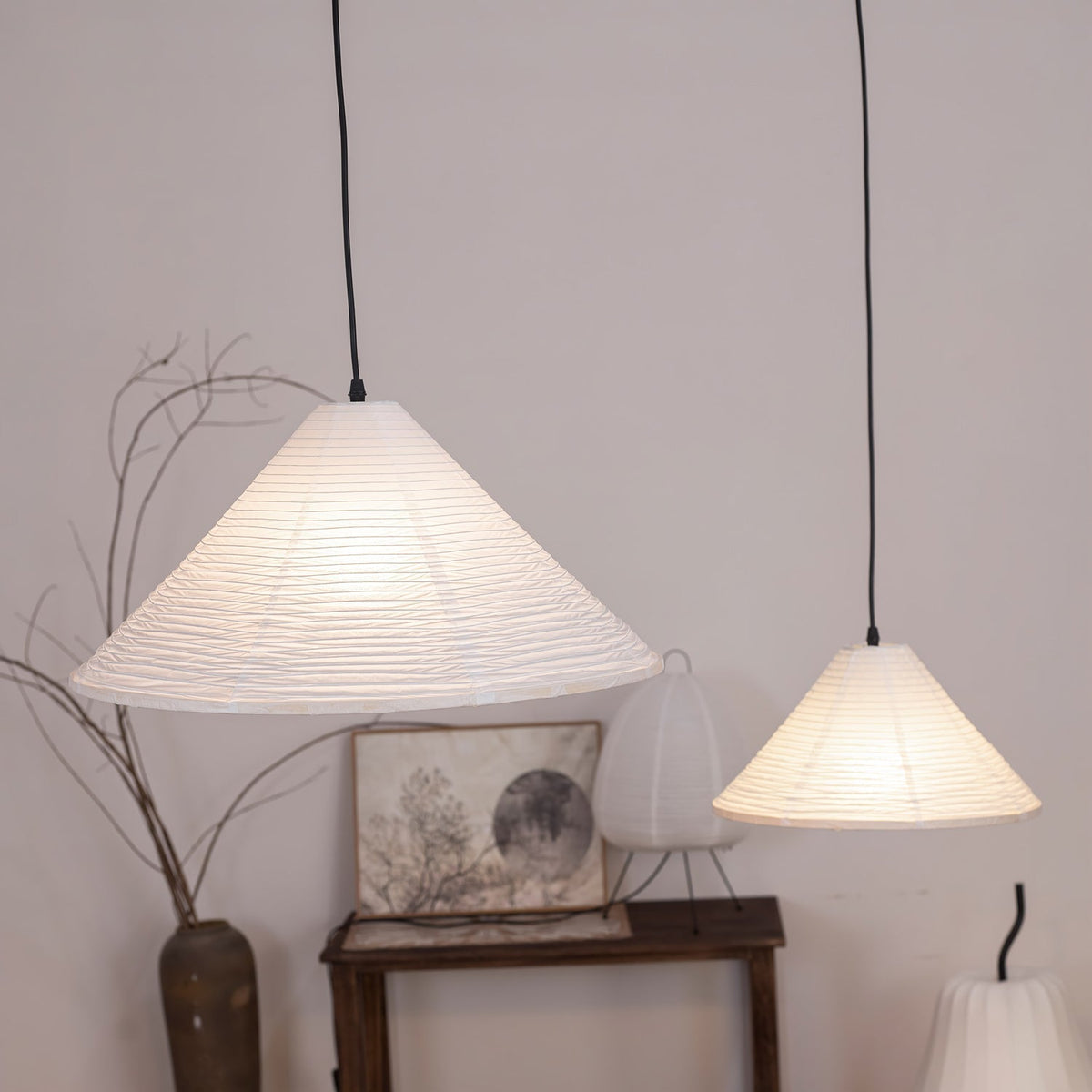 Conic Suspension Lampe Pyramidale en Papier
