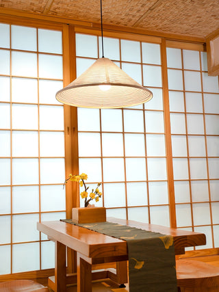 Conic Suspension Lampe Pyramidale en Papier