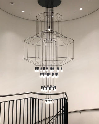 Lustra Lustre Lignes Noir Structure Métallique LED
