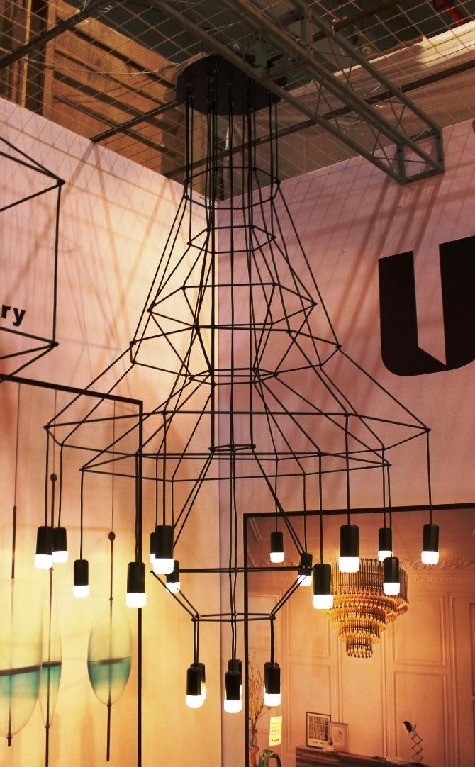 Soloris Lustre Lignes Noir Structure Métallique LED