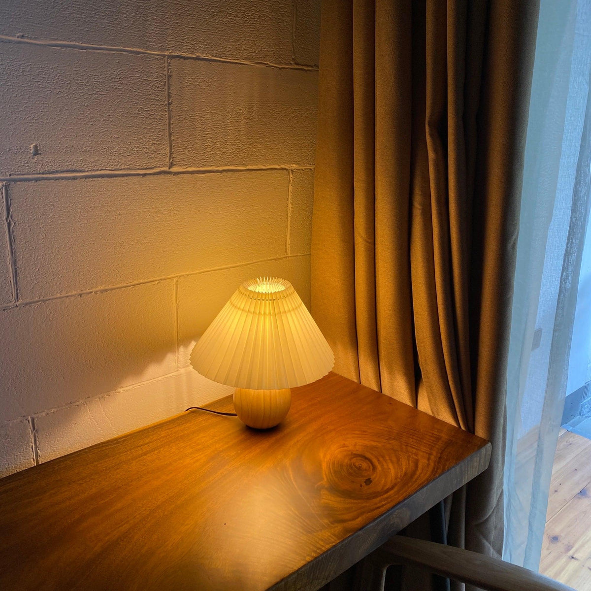 Zesilon Lampe de Table en Bois Sphérique