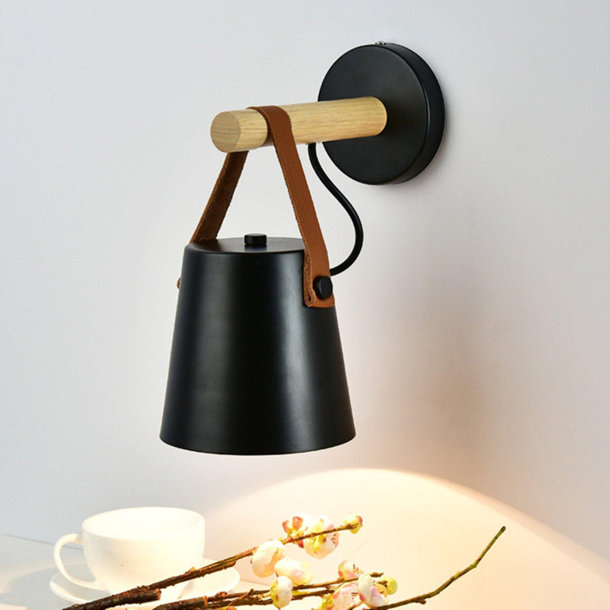 Solarese Applique en bois et cuir
