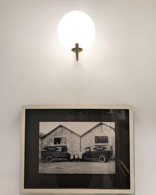 Joanna Applique Murale Moderne Minimaliste en Verre Soufflé Opale
